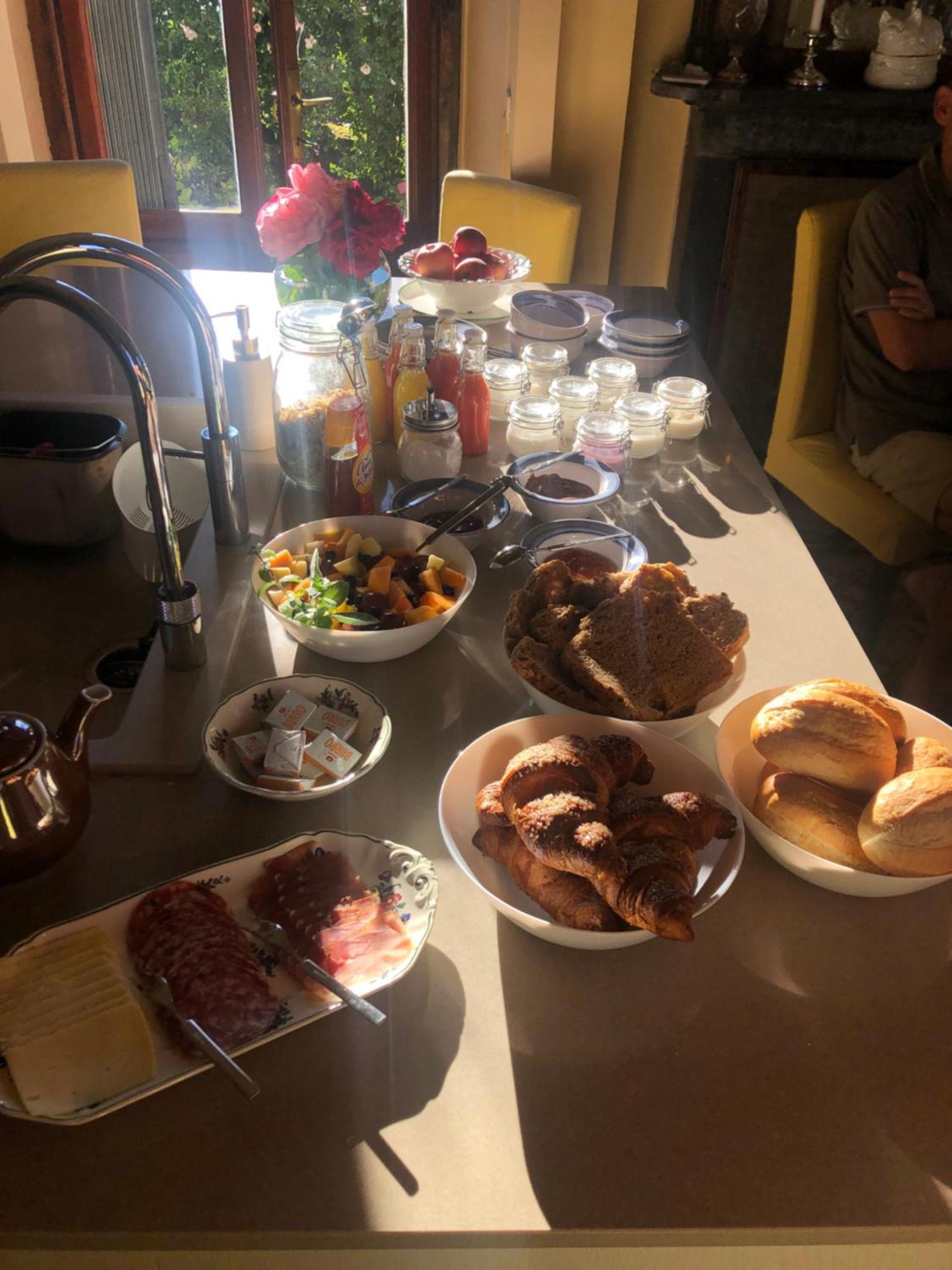 Villa Il Maiale Bianco Bed & Breakfast 산 페델레 인텔비 외부 사진